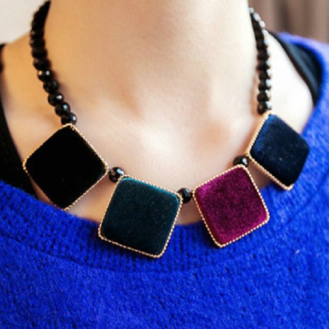 X404'' European and American Retro Style Velvet Round Square Geometric Pattern Contrast Short Necklace Sweater Chain