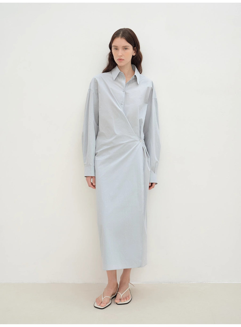 Abito Camicia In Cotone Morbido Con Chiusura A Bottoni E Taglio Cocoon