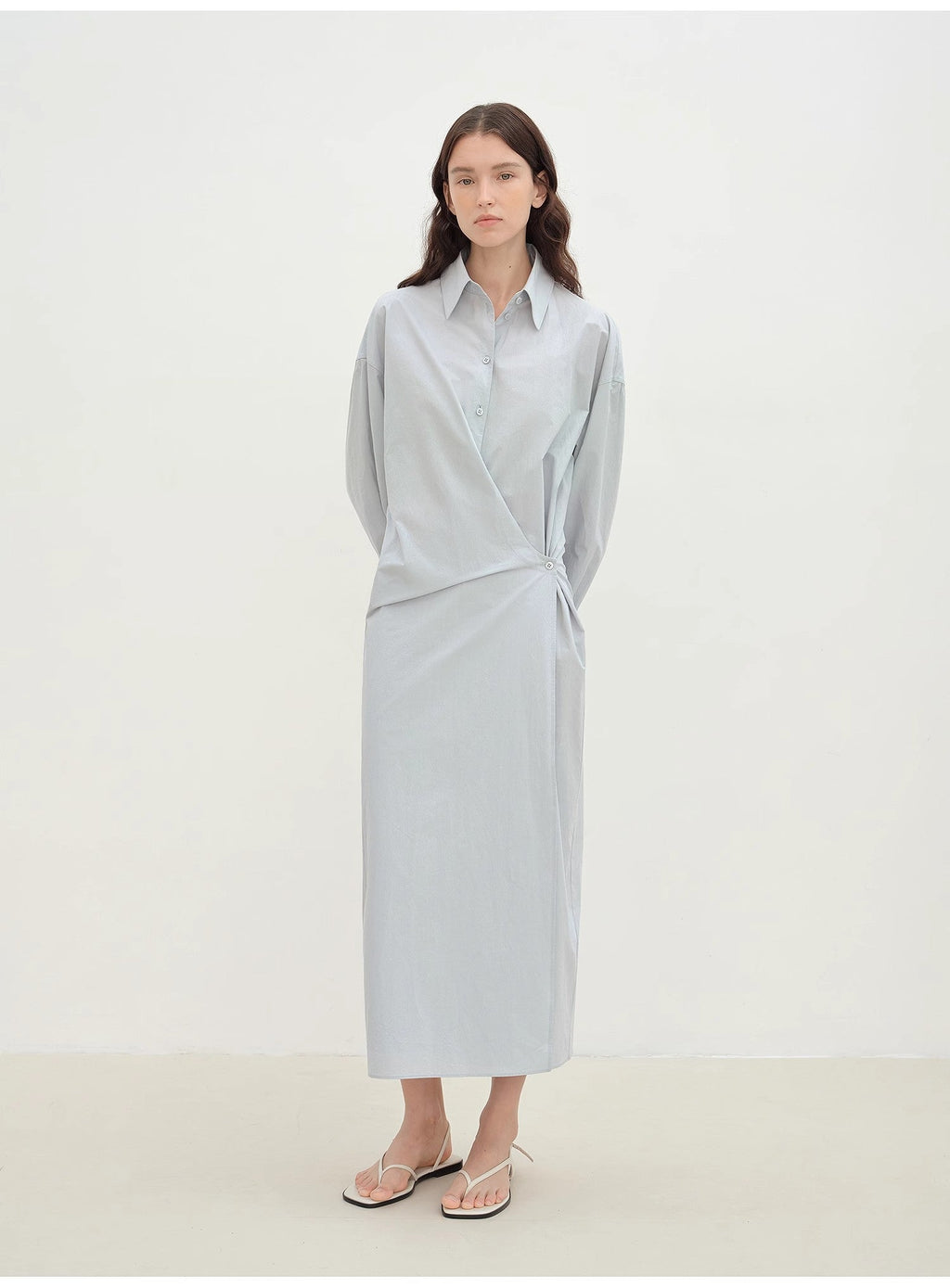 Abito Camicia In Cotone Morbido Con Chiusura A Bottoni E Taglio Cocoon