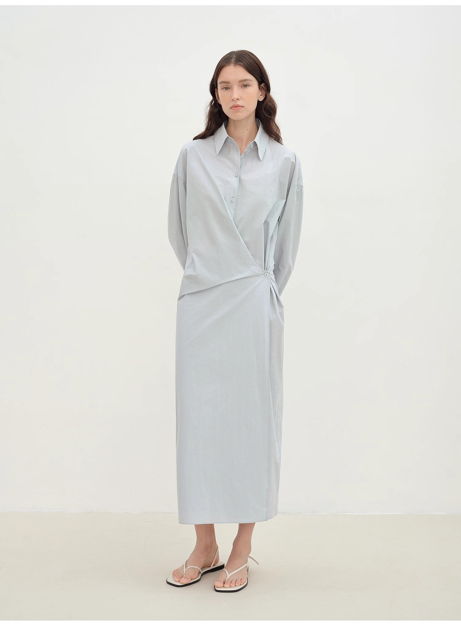 Abito Camicia In Cotone Morbido Con Chiusura A Bottoni E Taglio Cocoon