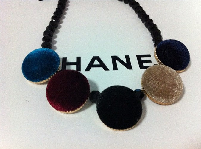 X404'' European and American Retro Style Velvet Round Square Geometric Pattern Contrasting Short Necklace Sweater Chain