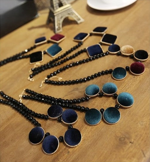 X404'' European and American Retro Style Velvet Round Square Geometric Pattern Contrasting Short Necklace Sweater Chain