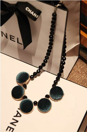 X404'' European and American Retro Style Velvet Round Square Geometric Pattern Contrasting Short Necklace Sweater Chain