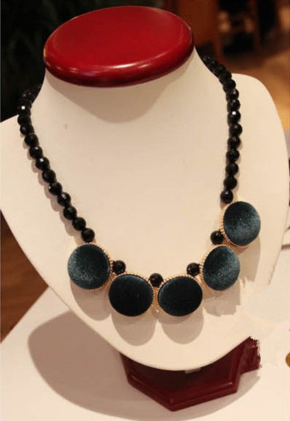 X404'' European and American Retro Style Velvet Round Square Geometric Pattern Contrasting Short Necklace Sweater Chain