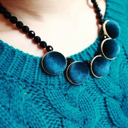 X404'' European and American Retro Style Velvet Round Square Geometric Pattern Contrasting Short Necklace Sweater Chain