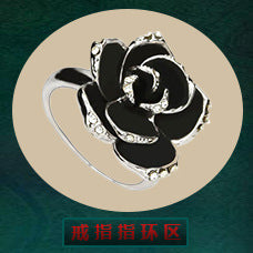European and American ethnic style imitation beeswax color shell long sweater chain autumn and winter retro water drop necklace jewelry wholesale