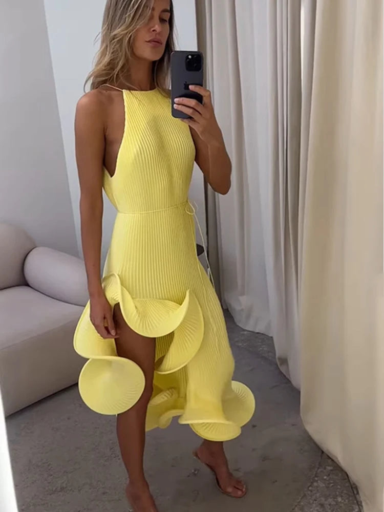 Elegante Abito Lungo Giallo Halter da Donna Senza Maniche con Balze Irregolari e Spacco Alto, Vestito Aderente Romantico per Ospiti di Matrimoni e Feste 2026