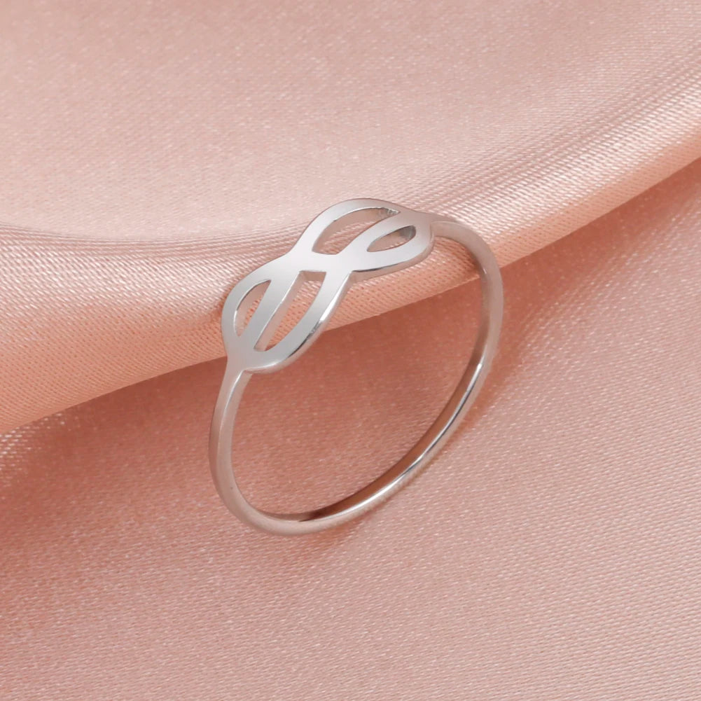 Skyrim Anello da donna in acciaio inossidabile Semplice cuore Farfalla Fasi lunari Anelli da dito geometrici Regalo di nozze per l'amante Commercio all'ingrosso