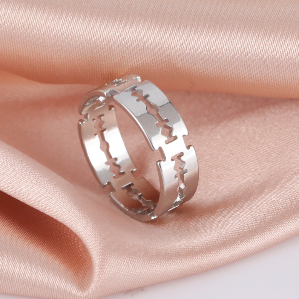 Skyrim Anello da donna in acciaio inossidabile Semplice cuore Farfalla Fasi lunari Anelli da dito geometrici Regalo di nozze per l'amante Commercio all'ingrosso