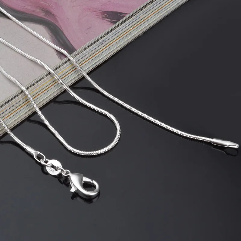 1 pz 1 MM 2 MM placcato argento liscio Collane a catena del serpente con girocollo timbrato Gioielli Taglia 16 18 20 22 24 26 28 30 pollici