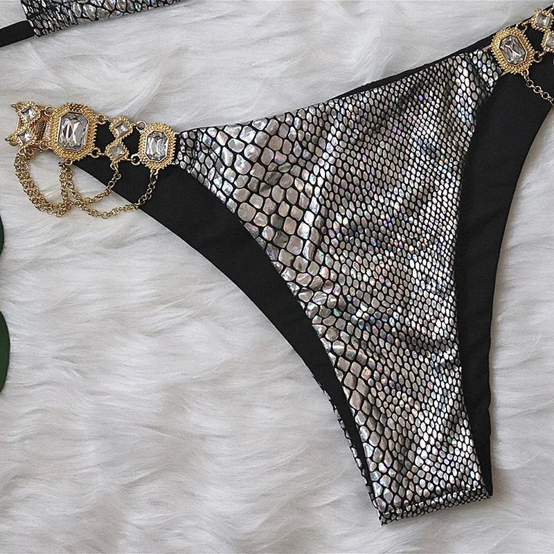 Catene di metallo con scollo all'americana Strass Diamante Bikini Costume da bagno donna Costumi da bagno femminili Due pezzi Bikini set Costume da bagno brasiliano Swim