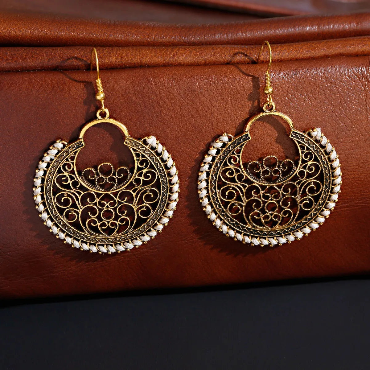 Gioielli indiani Jhumka Orecchini vintage con nappa a campana Boho Orecchini pendenti a goccia placcati in argento etnico antico per le donne Pendientes