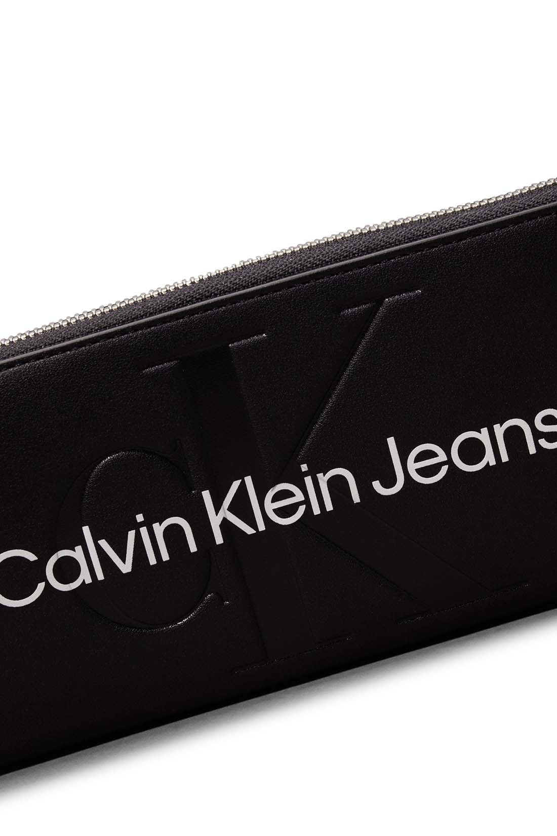 CALVIN KLEIN - Women's wallet with linear logo