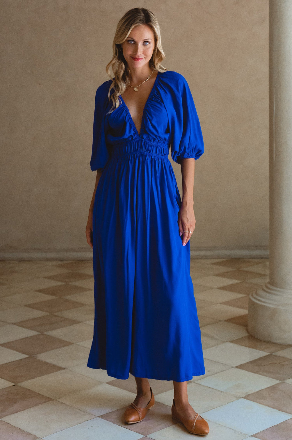 Abito Maxi in Rayon Kezas con Scollo a V Elasticizzato e Maniche Vaporose