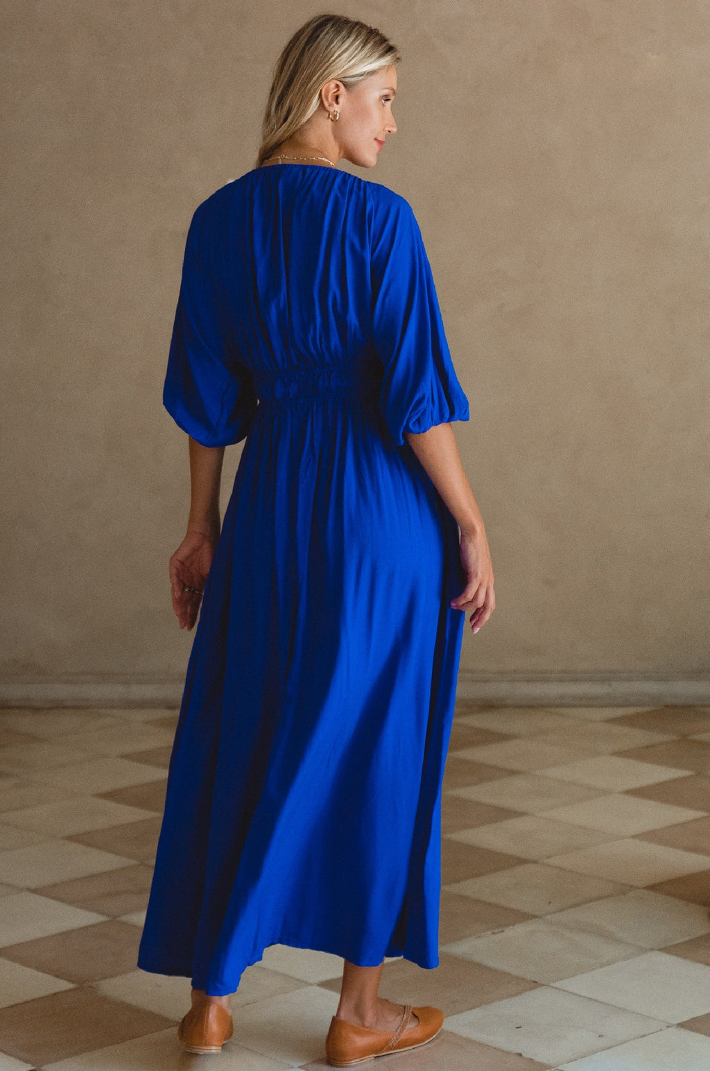 Abito Maxi in Rayon Kezas con Scollo a V Elasticizzato e Maniche Vaporose