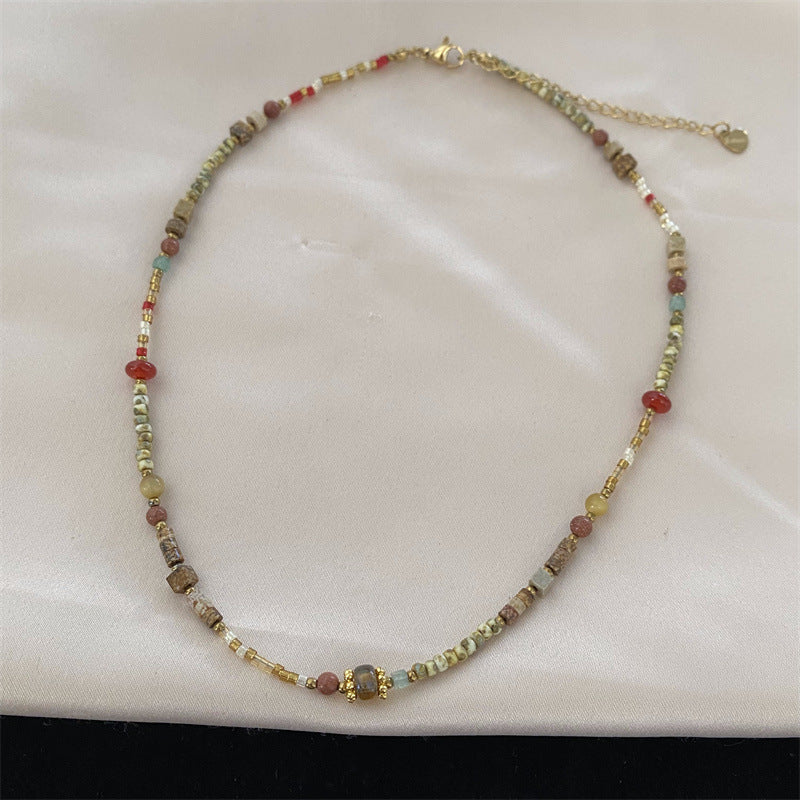 Retro New Chinoiserie Natural Stone Beaded Necklace 2025 New Fashion High-End Niche Accessible Luxury Clavicle Chain Accessories