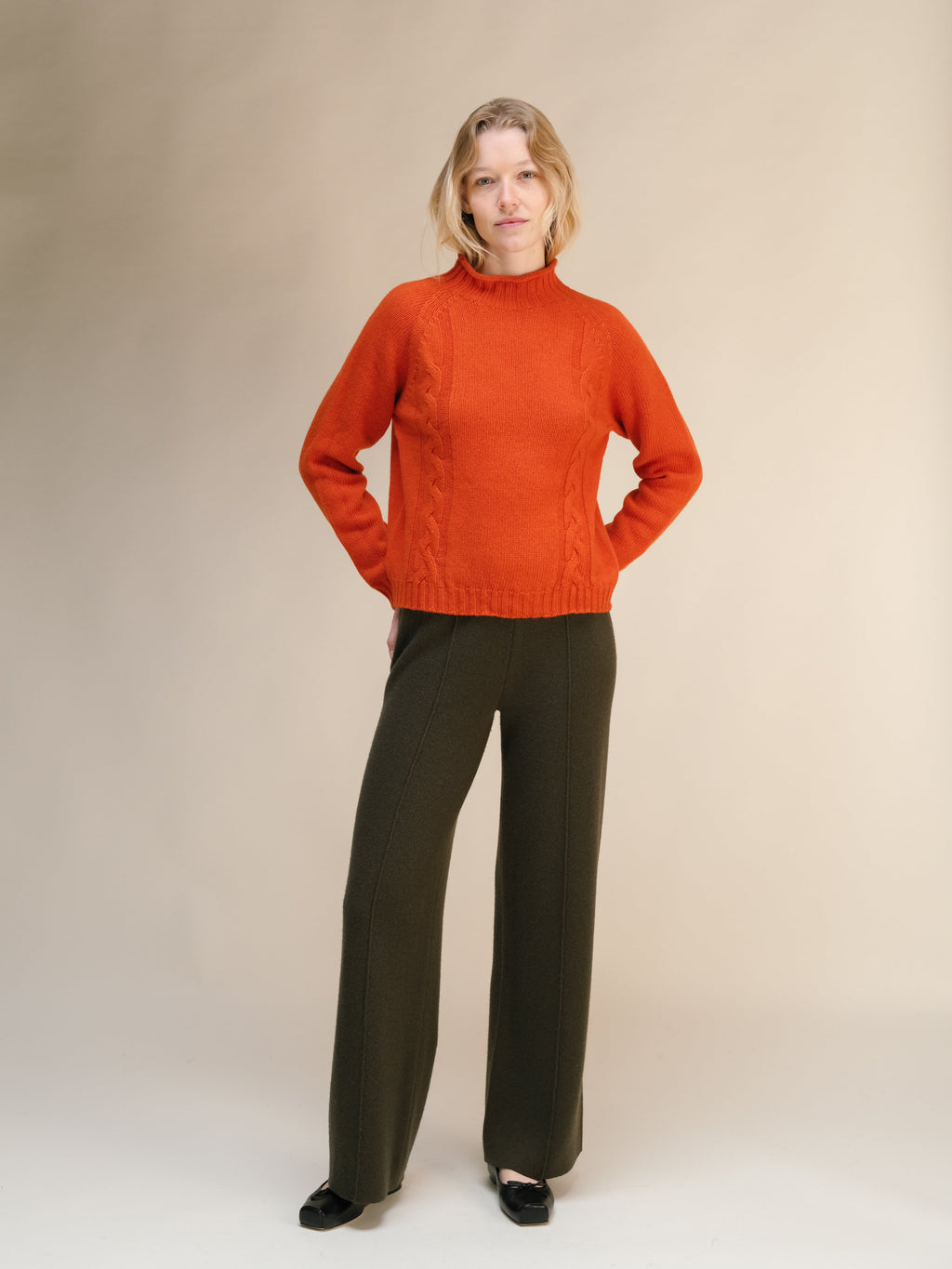 Maglione Mistura Cachemire Collo Alto Ricciolo Con Treccia Laterale