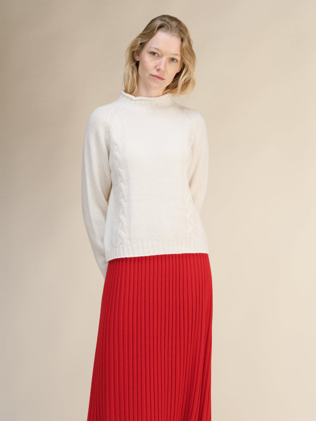 Maglione Mistura Cachemire Collo Alto Ricciolo Con Treccia Laterale