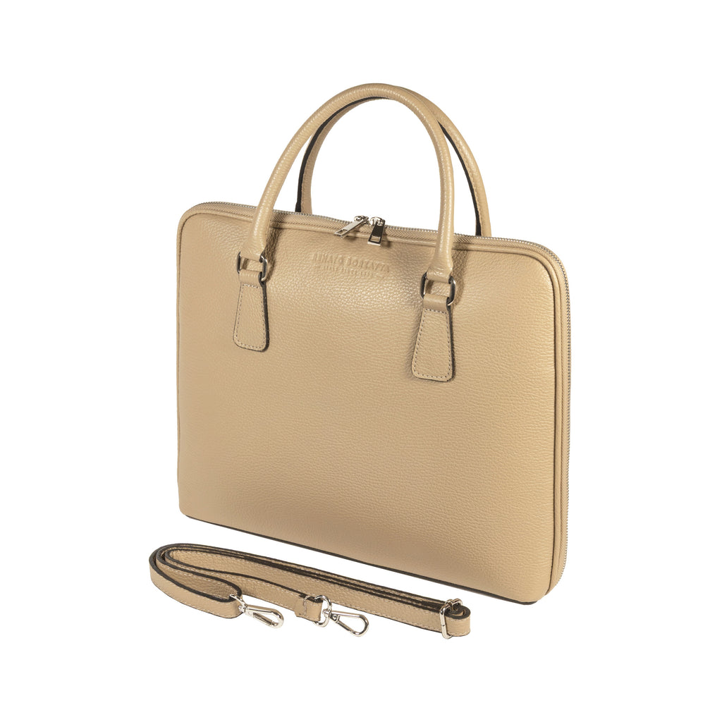 RB1019AQ | Cartella Business Unisex in Vera Pelle Made in Italy con tracolla removibile. Attacchi con moschettoni in metallo Nickel Lucido - Colore Taupe - Dimensioni: cm 37 x 29 x 6,5-0
