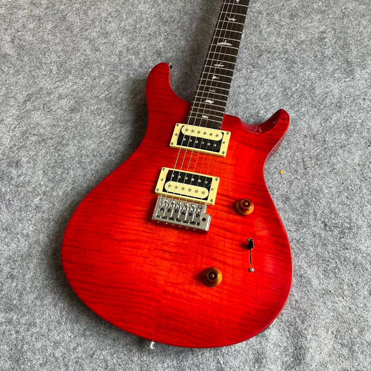 Chitarra Elettrica PRS in Mogano con Spedizione Rapida, Timbro e Sensibilità Eccellenti