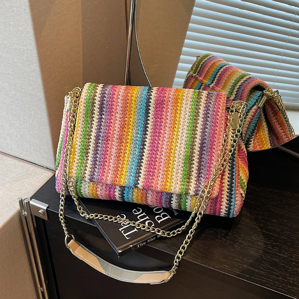 Borsa in Paglia Intrecciata a Mano da Donna, Nuova Collezione Estate 2026, Borsa a Tracolla con Catena per Vacanze al Mare, Stile Casual, Misura Media, Tessuto Morbido
