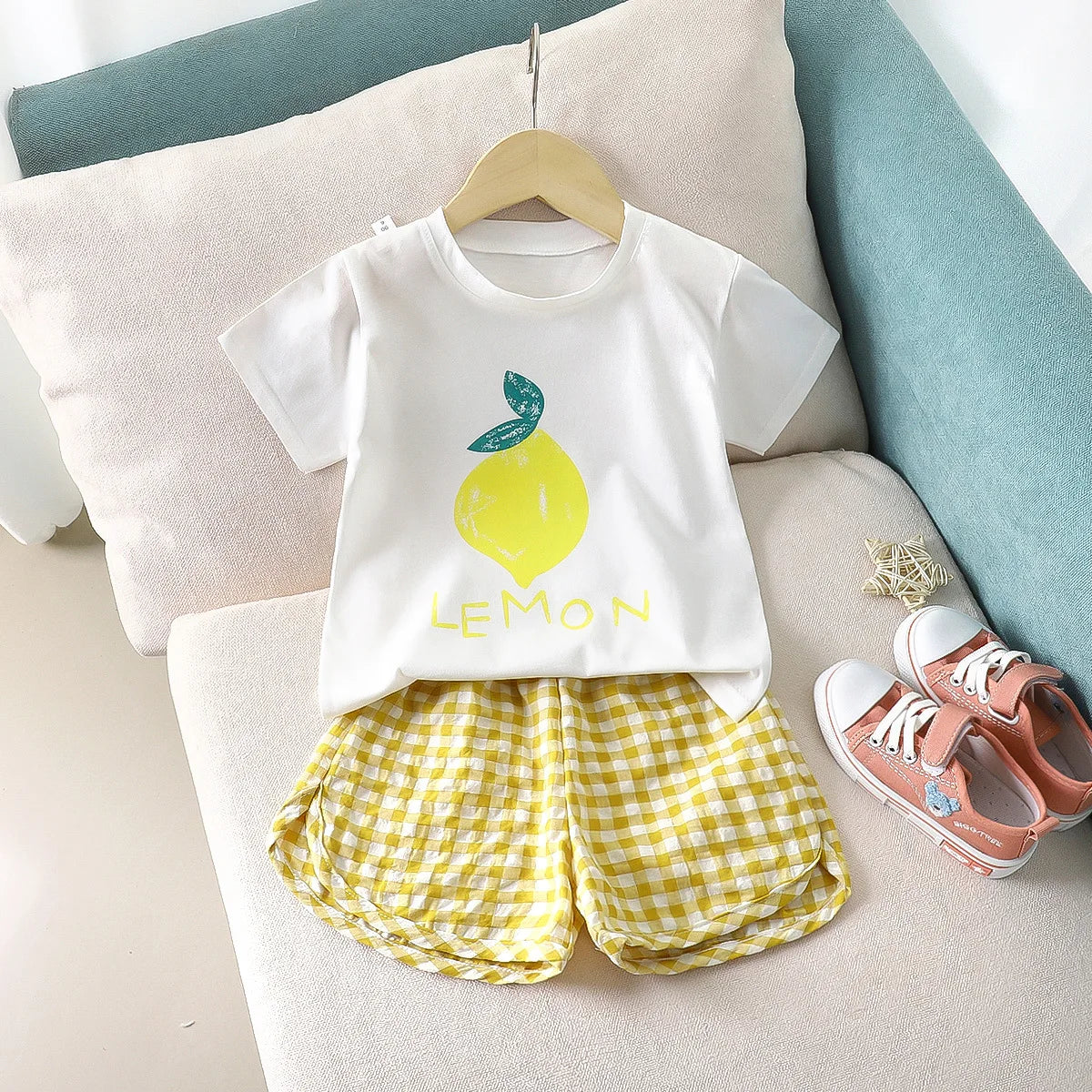 Set di Moda 2 Pezzi per Bambina con Stampa Frutta, T-shirt a Maniche Corte + Pantaloncini a Quadri, Abbigliamento Principessa per Bambini 0-6 Anni