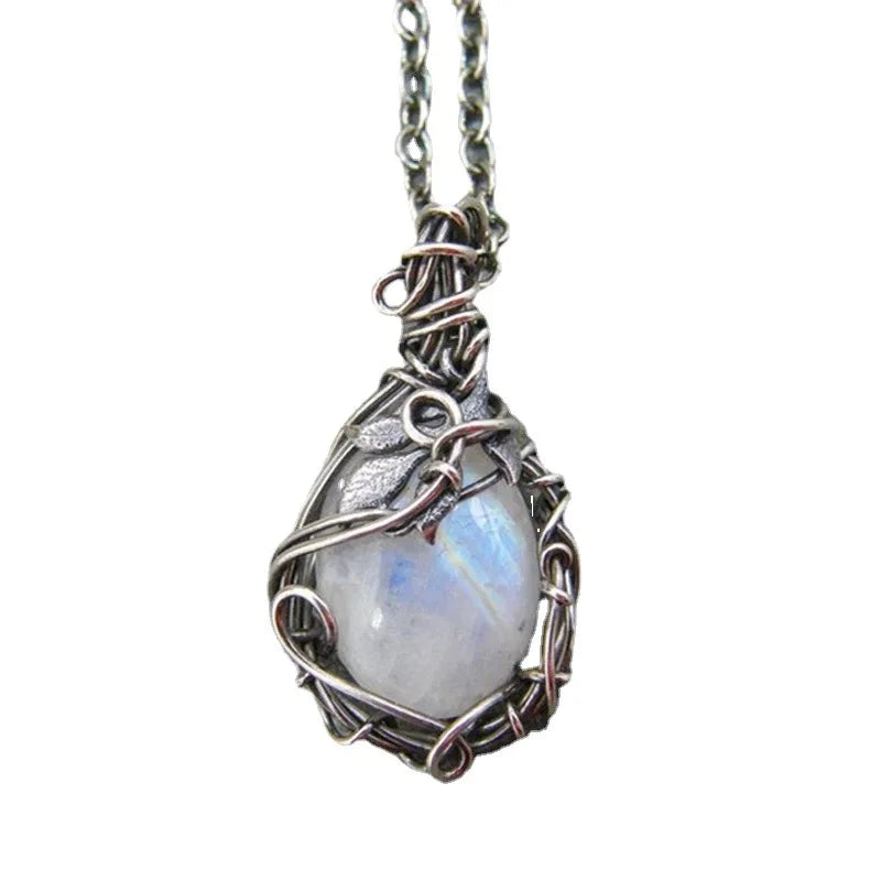 Collana con ciondolo pietra di luna Gemme di cristallo Lega di rattan Collane da donna nobili vintage per regalo di collana di pietre Waterdrop per ragazze
