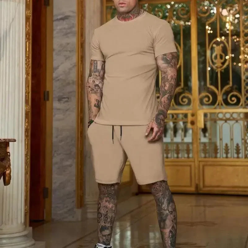 T-shirt e pantaloncini a maniche corte per abbigliamento sportivo traspirante da uomo nuovo estate 2025 set di abbigliamento popolare ad asciugatura rapida