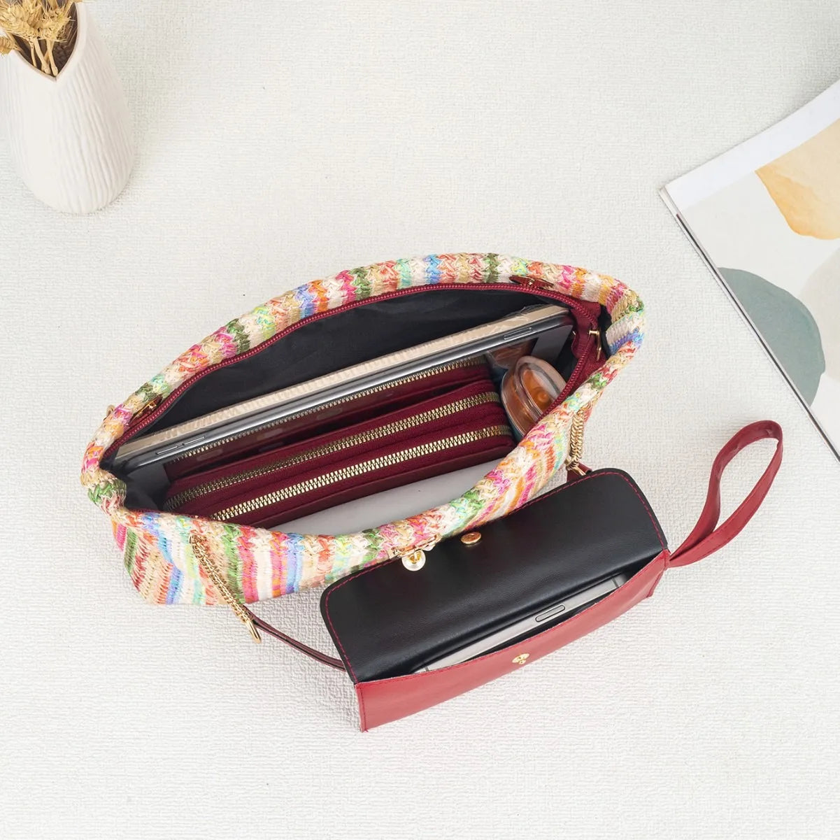 Borsa da Spiaggia in Paglia Intrecciata per Donna, Grande Borsa a Tracolla con Catena, Design da Viaggio con Chiusura a Patta