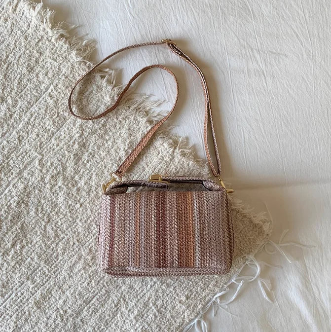 Borsa estiva per tessitura erba arcobaleno 2025 Nuova borsa a tracolla casual alla moda Borsa a tracolla alla moda Borsa quadrata piccola da donna