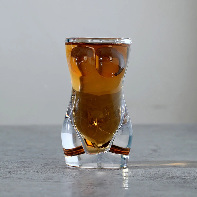 1PC Nuovo Unico Tazza di Birra Divertente Uomini Donne A Forma di Corpo Trasparente Bicchiere di Vino Bar Drinkware Cocktail Tazza di Caffè Succo di Tè