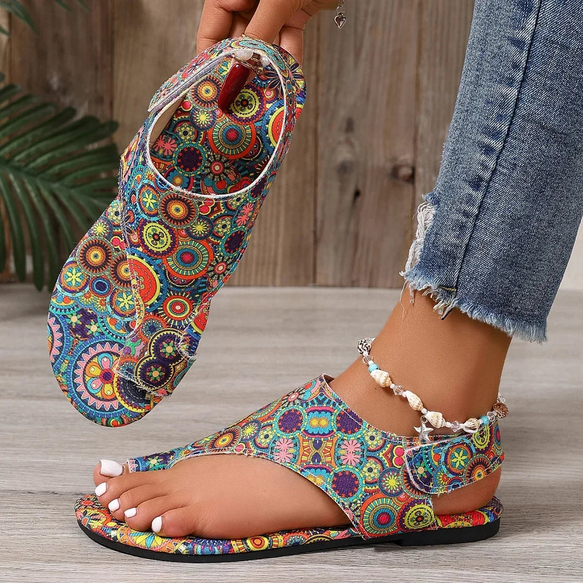 2025 Sandali piatti da donna Sandali bassi comodi stampati Scarpe stile romano della Boemia per le donne Scarpe moda Sandalias De Mujer