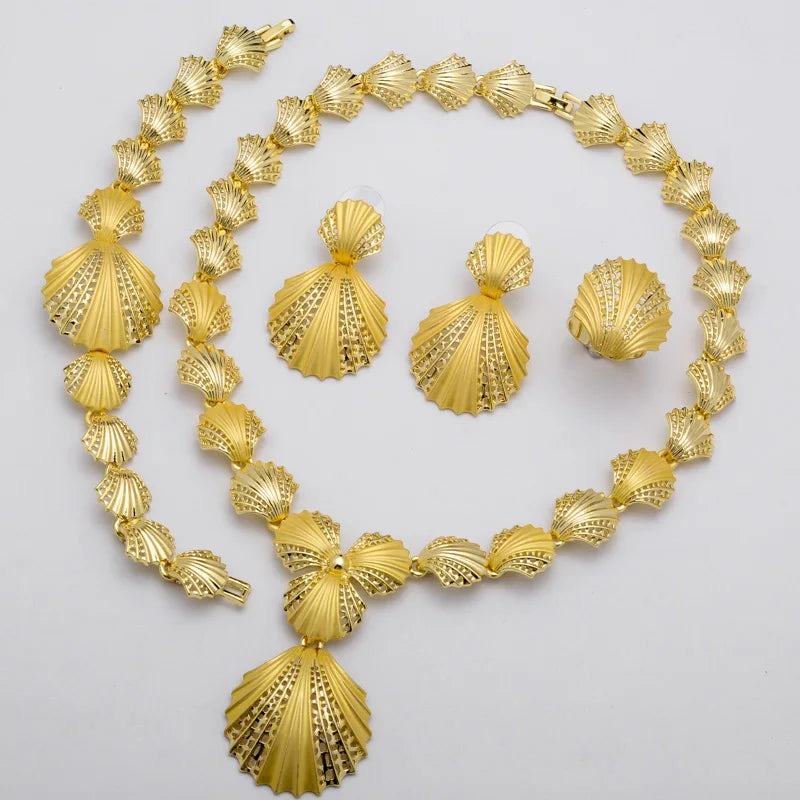 Set Gioielli Conchiglia Donna - Orecchini Collana Bracciale Anello Placcato Oro