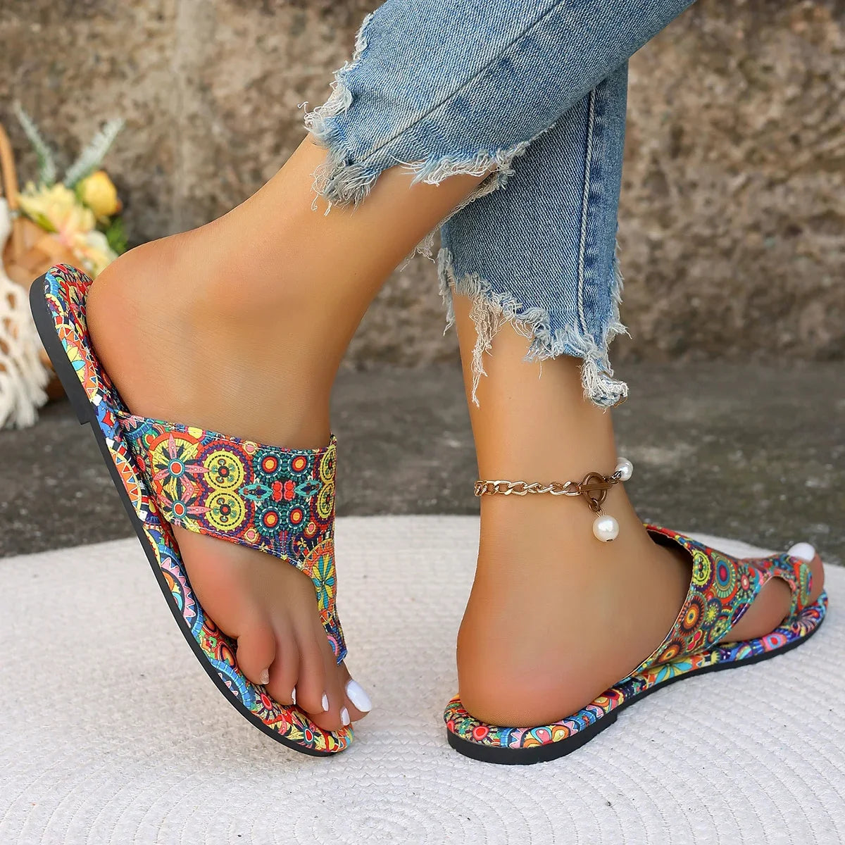 2025 Pantofole da donna estive Sandali con motivo floreale bohémien Scarpe casual leggere Infradito Pantofole Scivoli da casa da donna