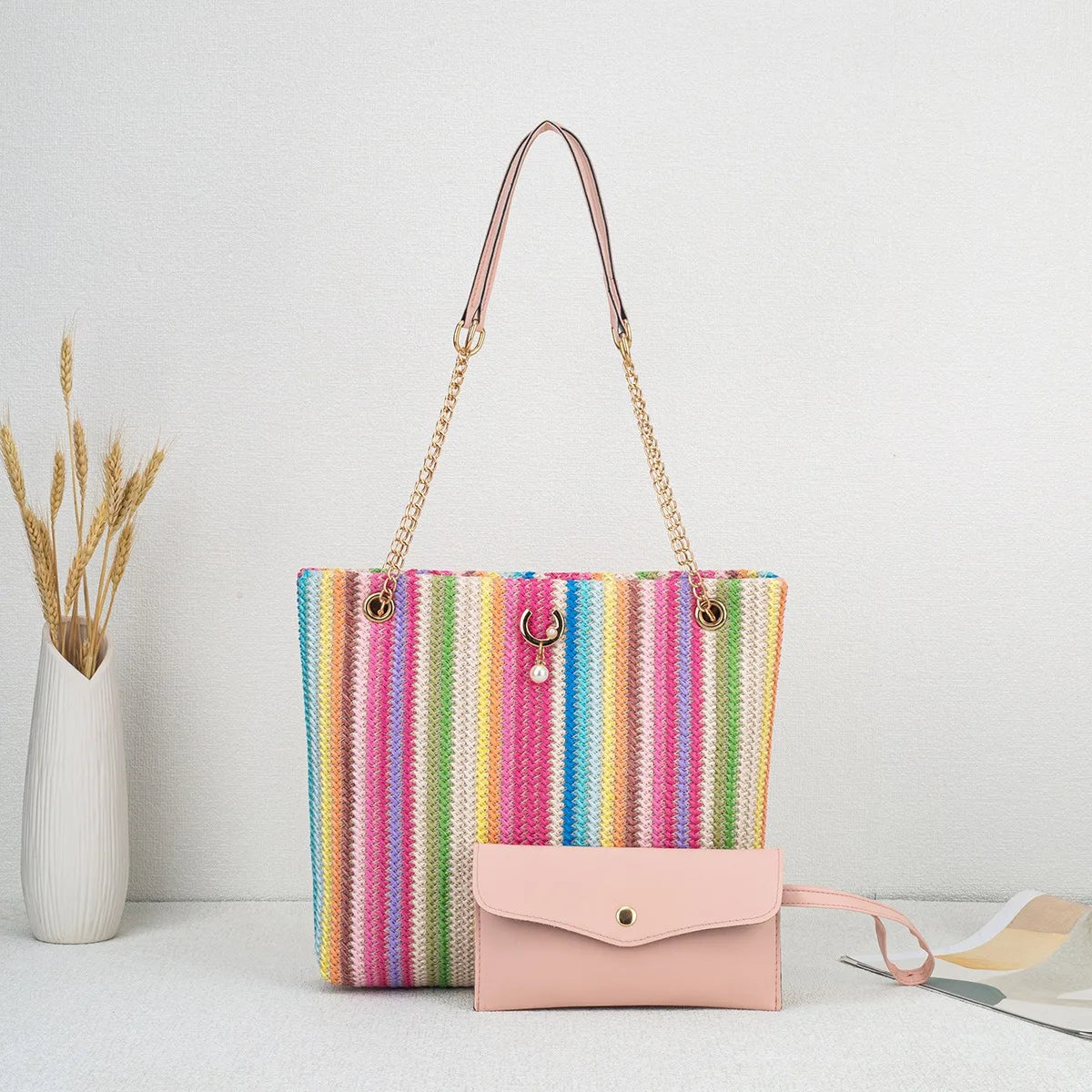 Borsa da Spiaggia in Paglia Intrecciata per Donna, Grande Borsa a Tracolla con Catena, Design da Viaggio con Chiusura a Patta