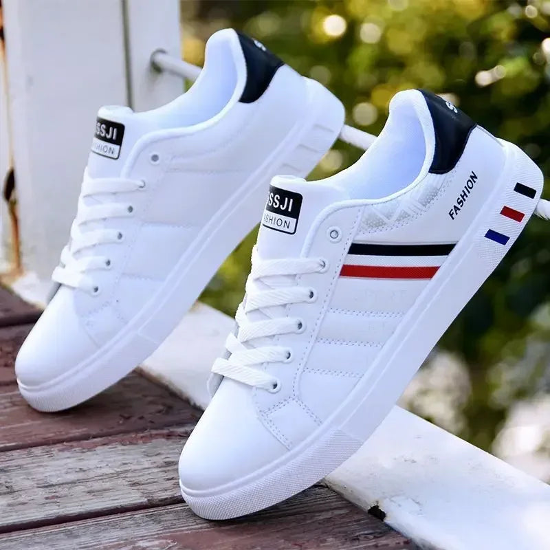 Scarpe da ginnastica da uomo Scarpe casual Scarpe basse da uomo Zapatillas Hombre Scarpe leggere traspiranti in pelle Pu Scarpe da tennis sportive bianche da uomo