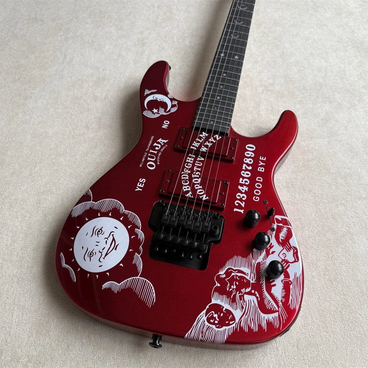 Chitarra Elettrica Versatile, Sistema Vibrato Migliorato, Sistema di Pickup Attivi, Consegna Rapida