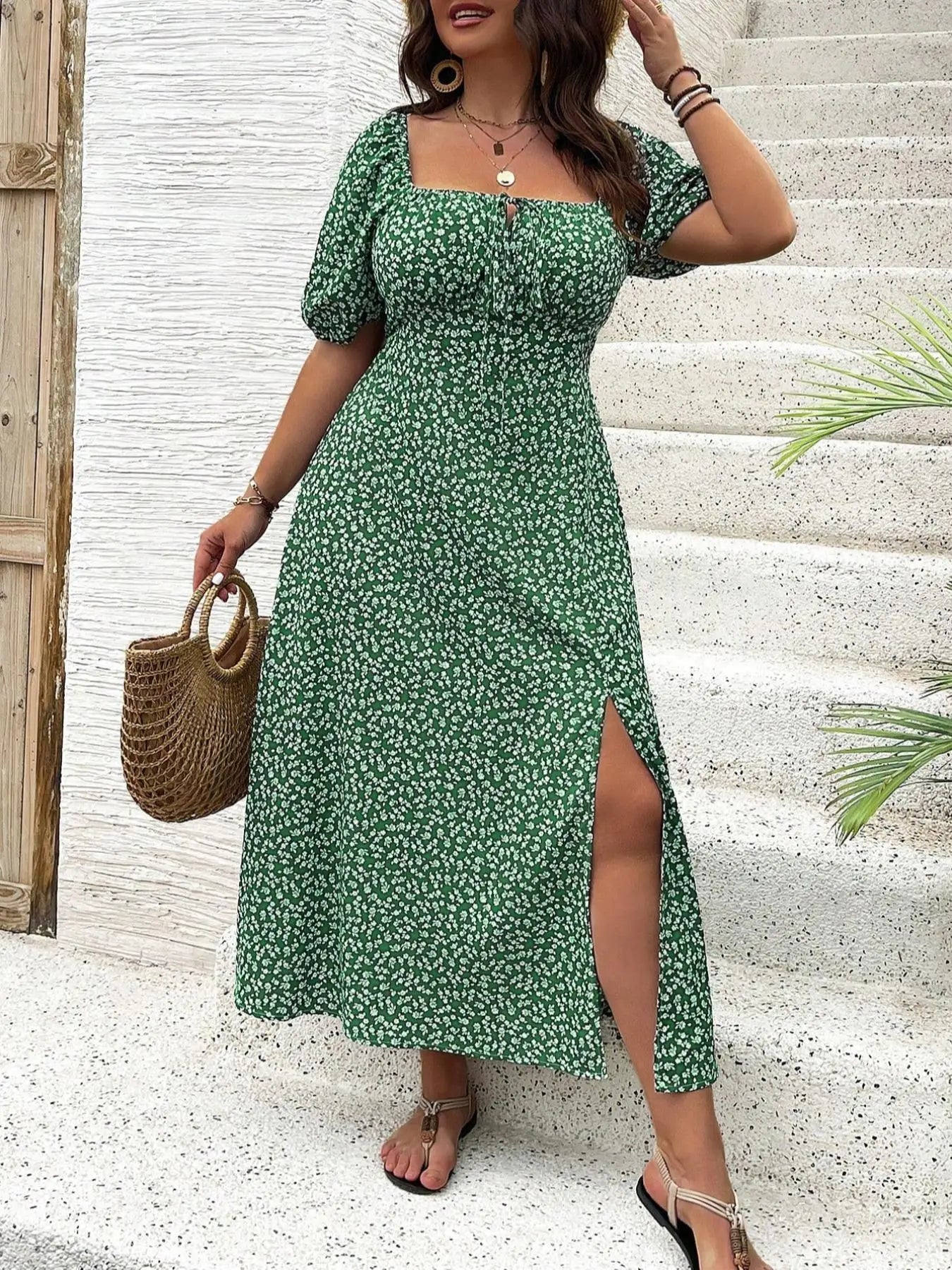 【Plus Size】Abito con scollo quadrato con stampa floreale Ditsy, abito casual alla moda a maniche lunghe per l'uso quotidiano all'aperto, abbigliamento da donna plus size