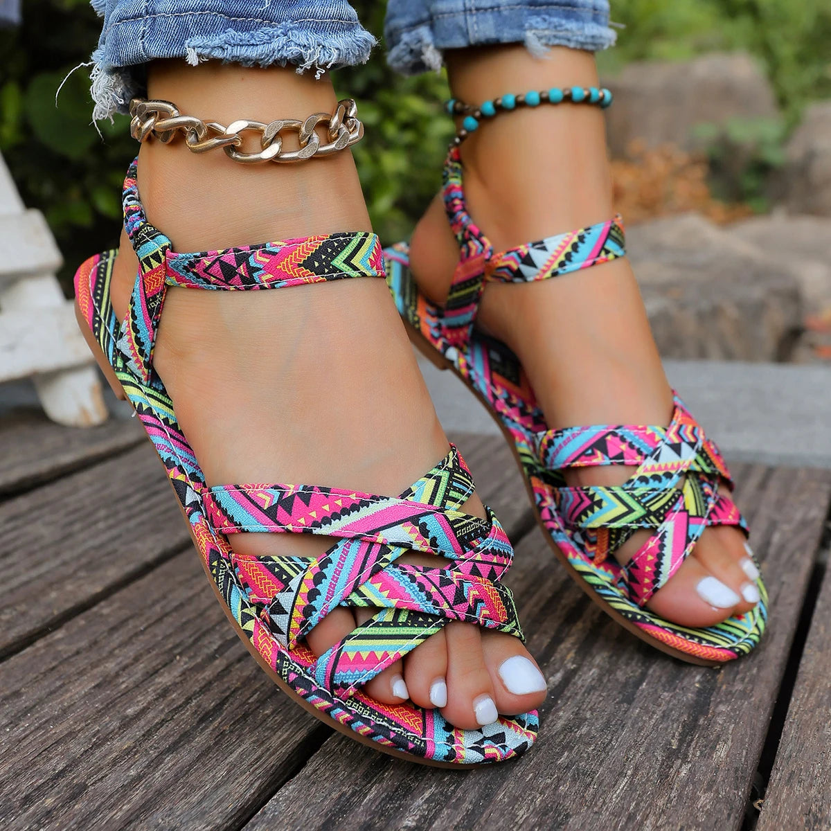 2025 Sandali da donna estivi Moda antiscivolo Scarpe da spiaggia leggere di grandi dimensioni per le donne Comodi sandali open toe Zapatos De Mujer
