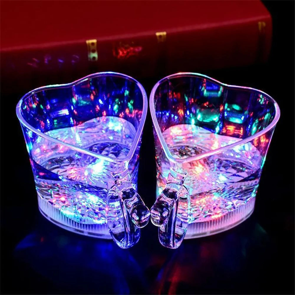 Nuova tazza lampeggiante vino birra Whisky tazza acqua bevanda bicchiere LED automatico incandescente tazza partito forniture Decorative