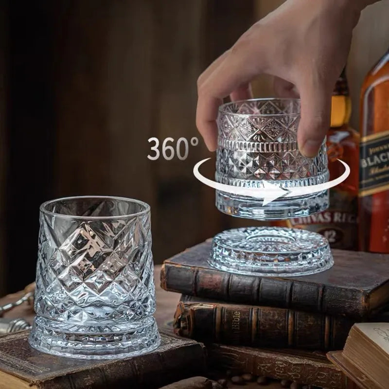 Bicchiere da whisky rotante da 280 ml Bicchiere da birra premium in cristallo creativo Tazza da liquore a rilievo con base dritta Stampo per bevande Bicchiere da vino
