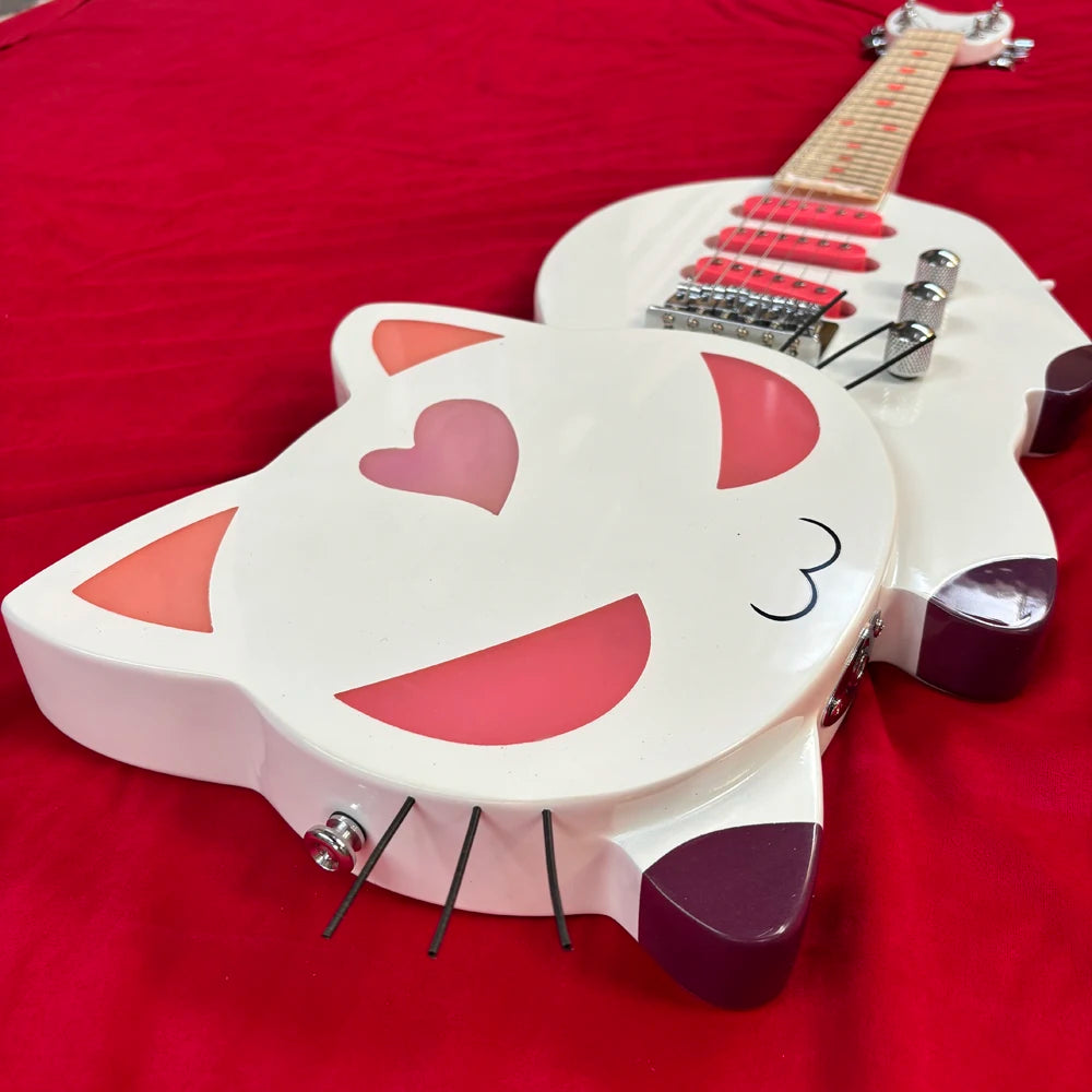 Chitarra elettrica White Cat con hardware di alta qualità, tasti scorrevoli, accordatura stabile, manico confortevole, suono bilanciato