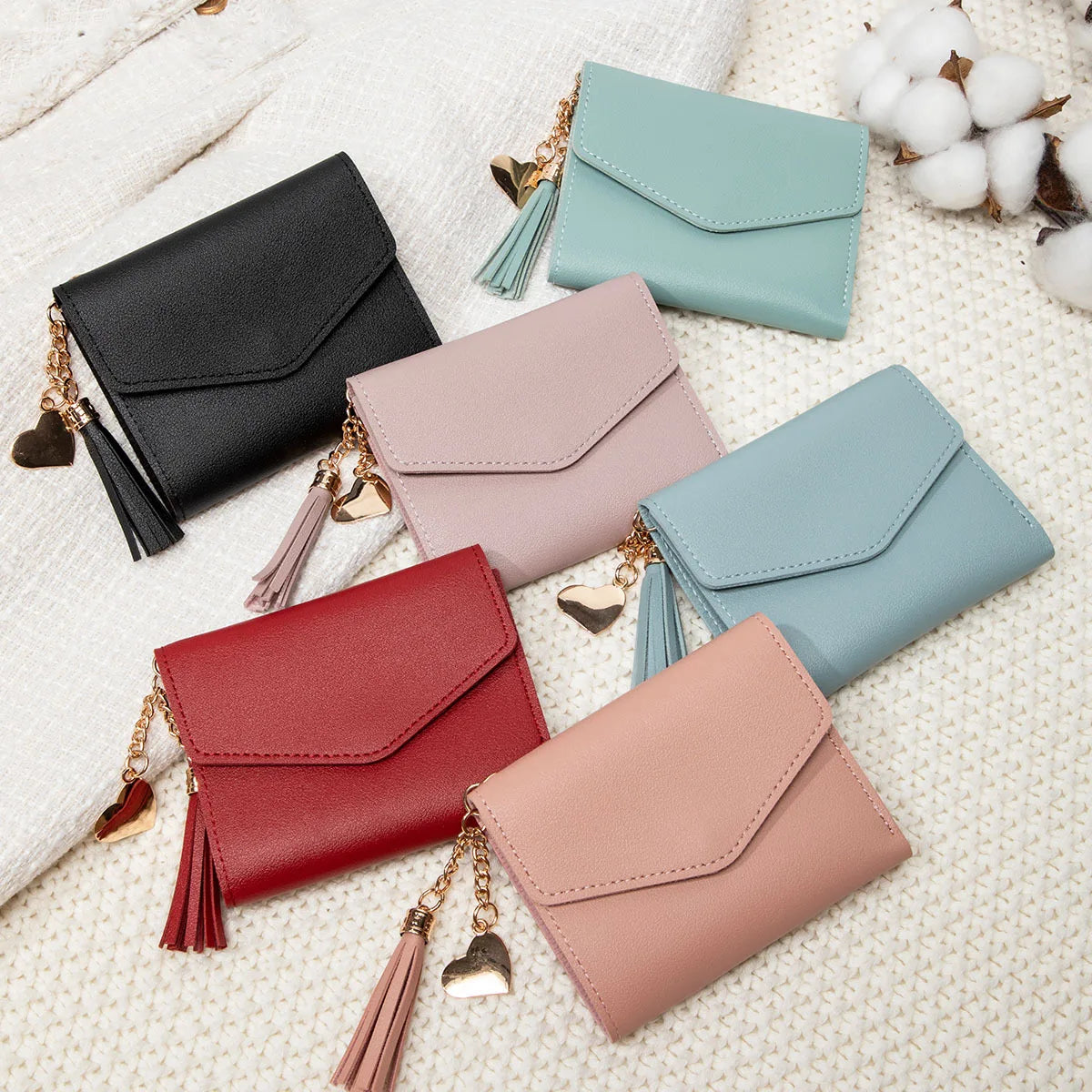 Portafoglio Corto da Donna a Tre Ante con Ciondolo a Nappa in Pelle PU, Porta Monete e Scomparti Multipli per Carte, Mini Pochette Sottile Femminile Porta Carte