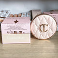 Charlotte Tilbury CT Base Makeup Cushion By The Pillow Correttore a lunga tenuta, fondotinta cushion liscio, leggero e idratante