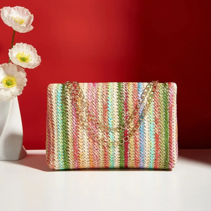 Borsa da donna in paglia lavorata a maglia in rattan a righe multicolori con borsa a catena Borse a tracolla da donna Borsa con patta dal design da viaggio