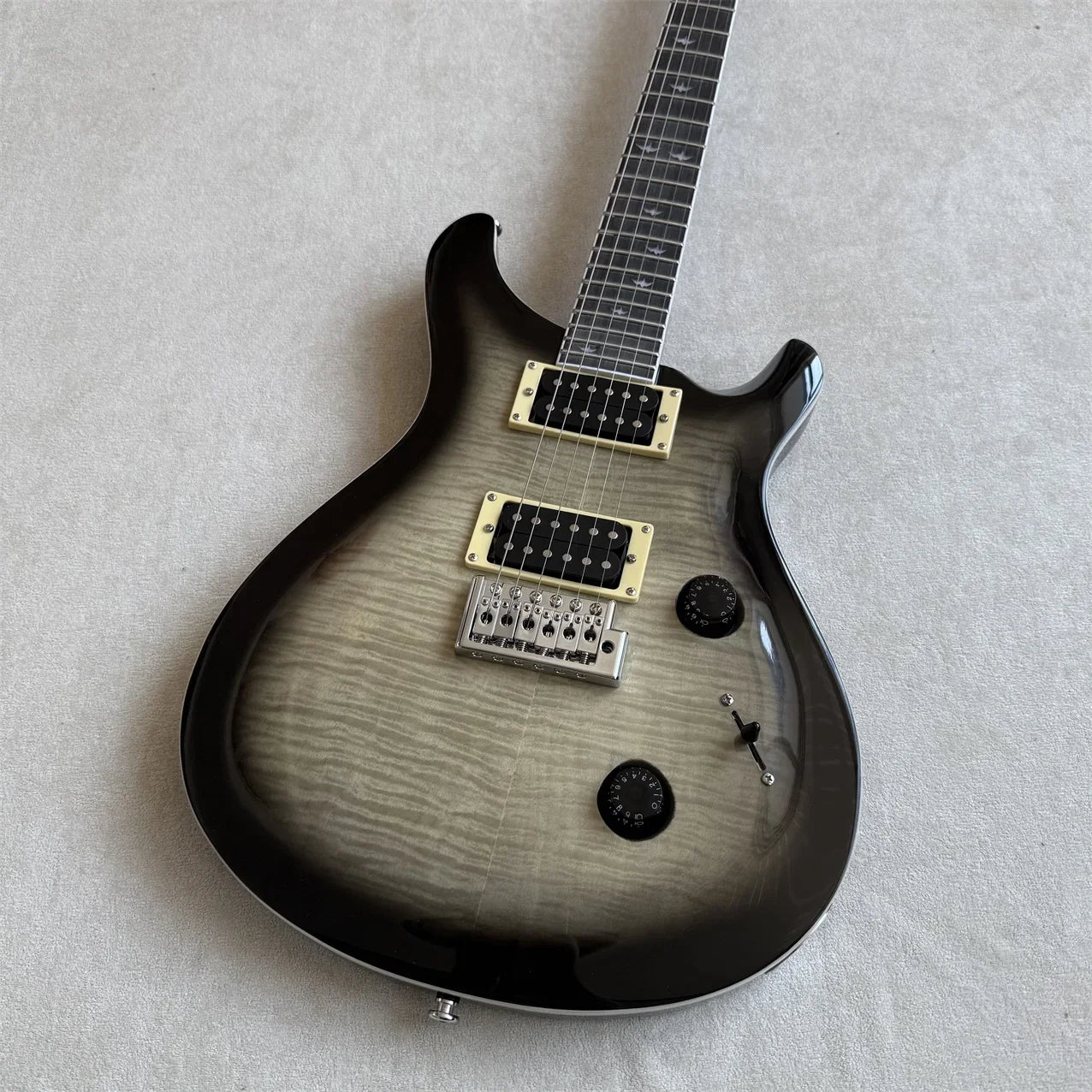 Chitarra Elettrica PRS in Mogano con Spedizione Rapida, Timbro e Sensibilità Eccellenti