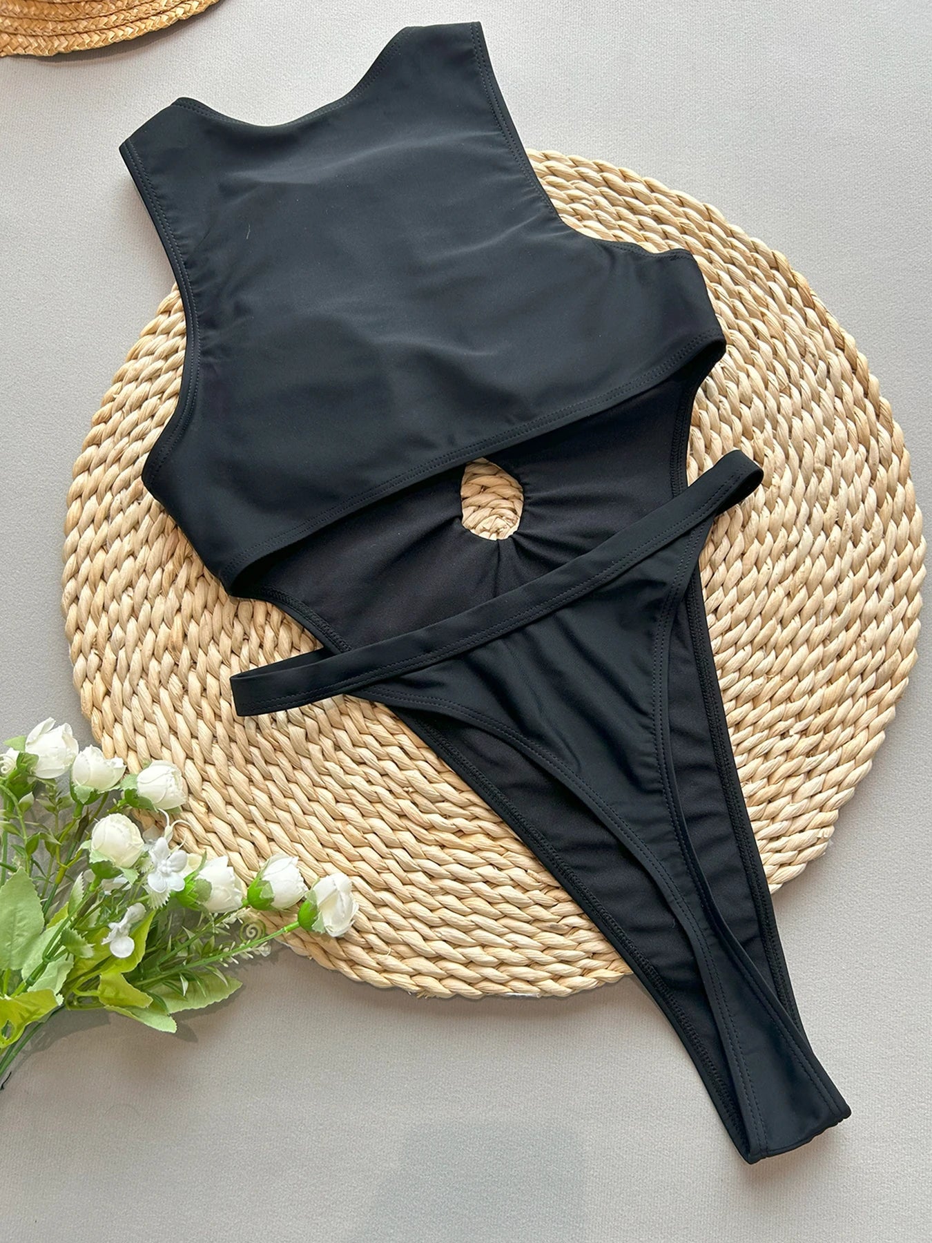 2025 Nuovo costume da bagno intero sexy dal taglio alto per le donne Scava fuori costumi da bagno Body femminile Monokini Costume da bagno senza schienale Beachwear