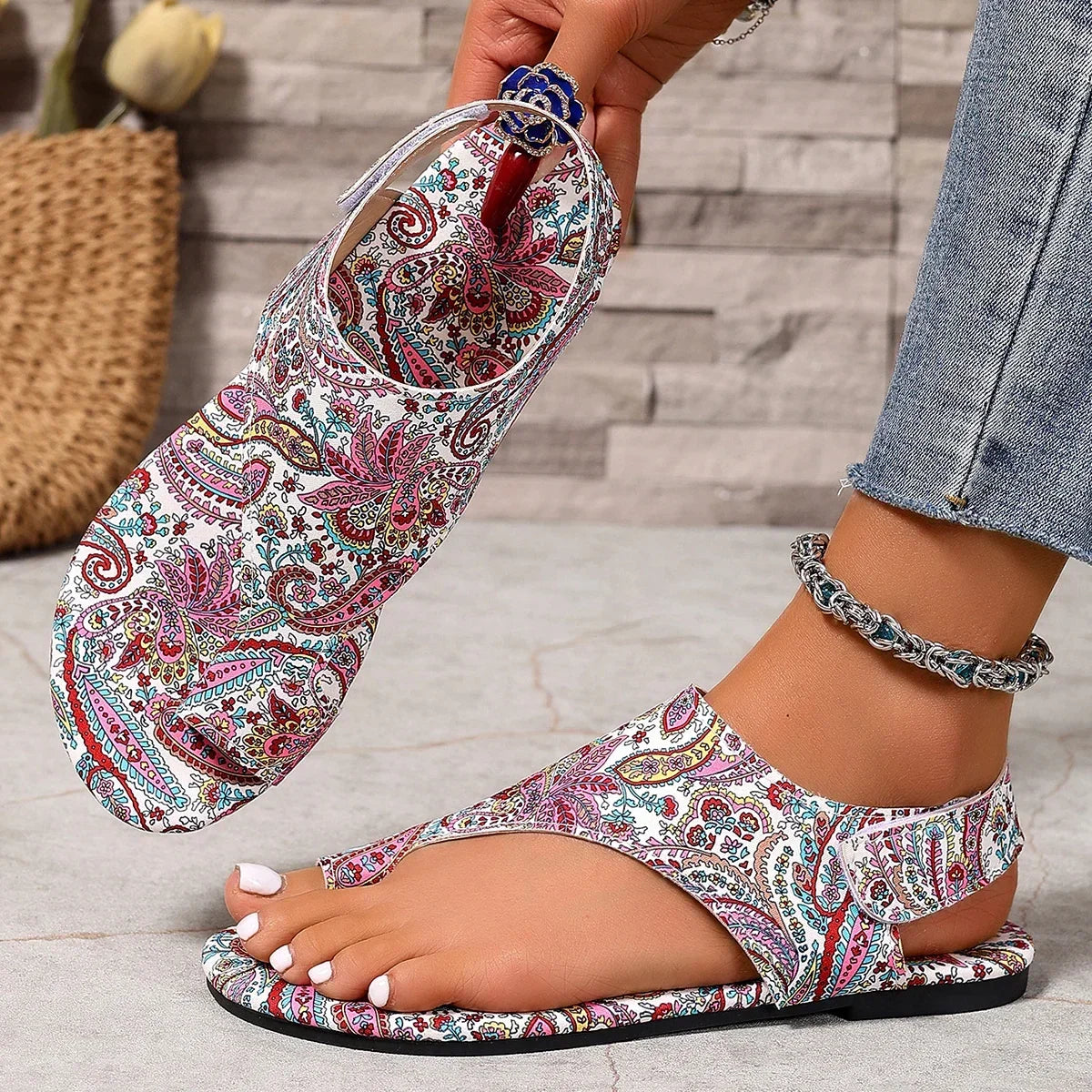 2025 Sandali piatti da donna Sandali bassi comodi stampati Scarpe stile romano della Boemia per le donne Scarpe moda Sandalias De Mujer