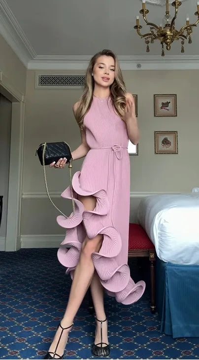 Elegante Abito Lungo Giallo Halter da Donna Senza Maniche con Balze Irregolari e Spacco Alto, Vestito Aderente Romantico per Ospiti di Matrimoni e Feste 2026
