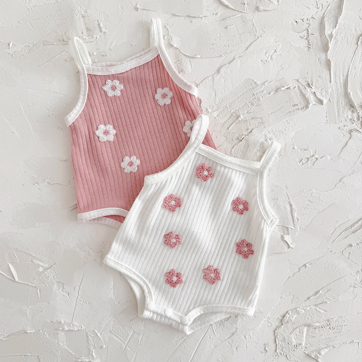 Tutina estiva per bambini con fiori rosa, traspirante, comoda, con bretelle, abbigliamento casual da spiaggia, adatto per 0-3 anni
